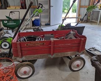 Radio Flyer Town & Country Wagon
