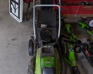 40 Volt Self Propelled Lawn Mower