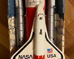 Nasa Shuttle Launch Plastic Rocket Model Toy