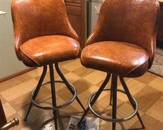 Groovy mid century bar stools, 4 available 