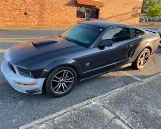 2009 Ford Mustang (Runs Great); 164,181 miles