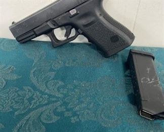 Glock-Model 23-.40 cal-#MYY331