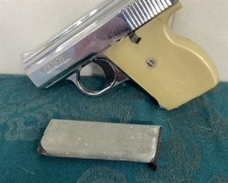 Lorcin-Model L25-.25 cal-#390946