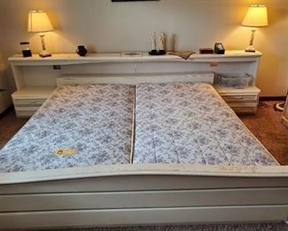 MCM Headboard with Floating Bedside Tables and Footboard 