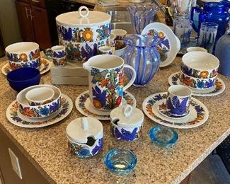 Villeroy and Boch  "Acapulco" Dish Set,  MCM , 1970s, Flower Power