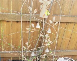 Metal Garden Art Trellis 