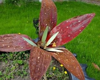 Metal Garden Flower Art 