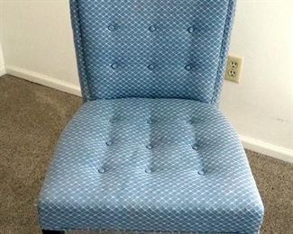 Vintage Accent Chair With Button Tufted Seat And Back, 35" x 21" x 20"