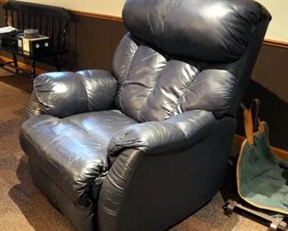 Lane Furniture Faux Leather Rocking Recliner 45" x 39" x 40"