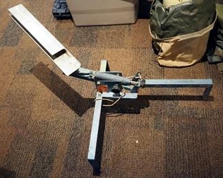 Hoppes Clay Pigeon Thrower