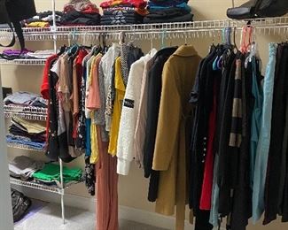 Womens clothing medium to xlarge 