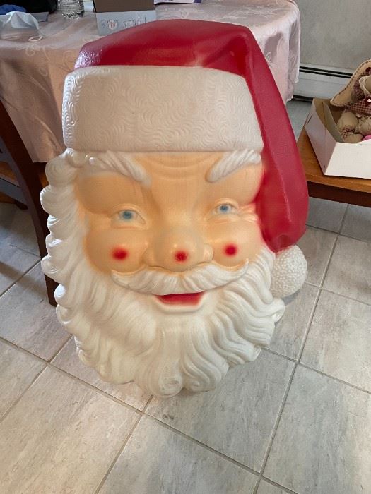Blow Mold Santa Head