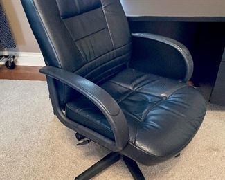 $60 Black Leather Office Chair Measures: 26.5x26x40
