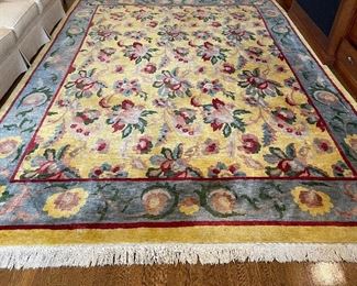 $1200 Hello Spring!! This Rug will brighten any room with these bouqet of bright colors, 100% Wool, Hand Knotted Measures: 9x12