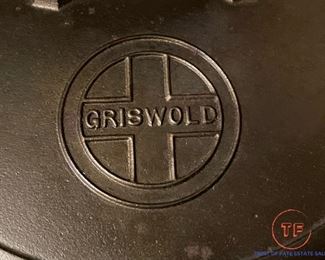GRISWOLD ERIE Tite-Top No 9 Cast Iron Dutch Oven