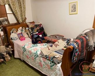 Twin Wood Sleigh Bed