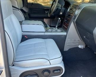 2006 Lincoln Mark LT Available for PreSale $21,000, or best offer.  Only 36K mileage.  Carfax Available.
