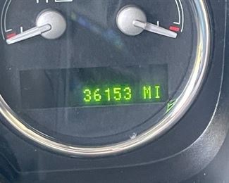 2006 Lincoln Mark LT Available for PreSale $21,000, or best offer.  Only 36K mileage.  Carfax Available.