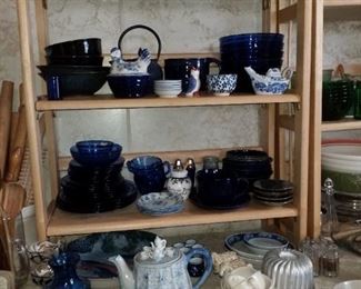 blue kitchenware