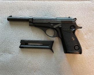.22 LR Beretta pistol (made in Italy)