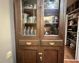 CHINA. CABINET
