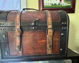 Small decorative trunk