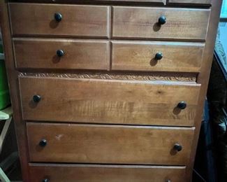 Chest of drawers