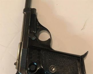 .22 LR Beretta pistol (right view)