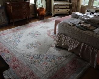 ROOM SIZE ORIENTAL RUG