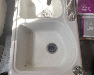 $200 - Kitchen Sink, Delta Faucet and Laminate Countertop 