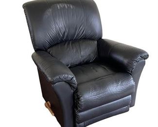 Lot 019
La-z-boy Leather Recliner