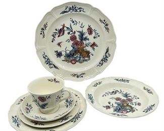 Lot 043
Wedgwood Williamsburg Potpourri 6 Piece Place Setting Dinnerware 3/8