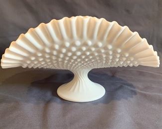 Vintage Fenton Milk Glass Hobnail Banana Stand