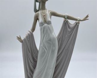 Lladro "Grand Dame" Figurine