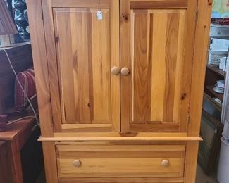 Broyhill entertainment cabinet $50 4