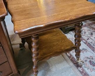 claw footed table $225