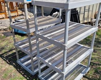 plastic shelving $5