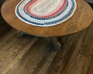 Round coffee table