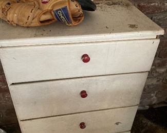 Small chest of drawers