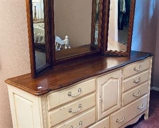 1______$1,495 
Ethan Allen French Provencal&nbsp;Queen Bedroom set
bed with mattress, 2 nighstands, 1 dresser with mirror&nbsp;
bed for queen  • 61 high 
nightstand pair   • 28high 26wide 19deep 
dresser   • 82high 69wide 20deep
