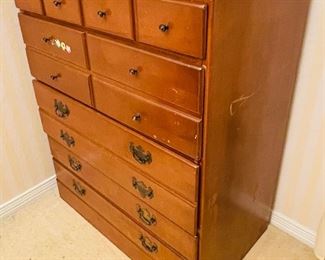 4______$100 
Chest drawer made by TCI 4 drawers&nbsp;
• 40high 32wide 19deep