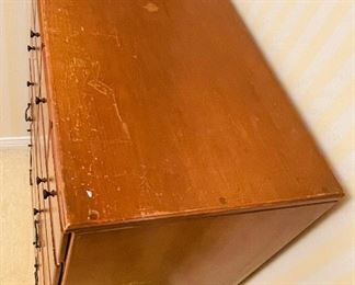 4______$100 
Chest drawer made by TCI 4 drawers&nbsp;
• 40high 32wide 19deep