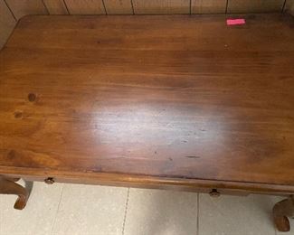 5______$195 
Set of three tables - coffee & 2 sides&nbsp;
table  • 20high 48wide 30deep
Sides  • 23high 24wide 28deep