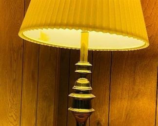 6______$70 
Pair of brass lamps&nbsp;
  • 29 high
