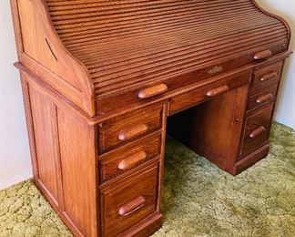 9______$400 
Roll top desk by Riverside furniture
 • 45high 33wide 29deep