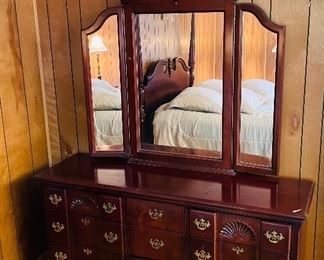 22______$395 
Mahogany dresser with triptych mirror&nbsp;
• 81high 84wide 18deep 