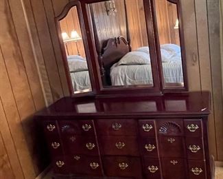 22______$395 
Mahogany dresser with triptych mirror&nbsp;
 • 81high 84wide 18deep 
