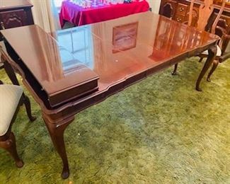 30______$595 
Dining table 5ft + 2 leaves 2ft, 4 chairs, 2 armchairs by Universal furniture&nbsp;
