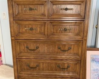 Chest of drawers