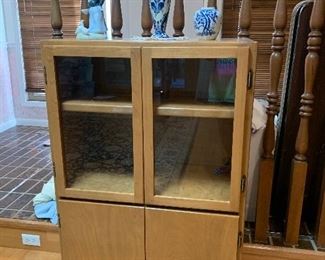 Display cabinet 